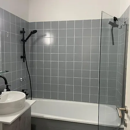 Deluxe Urban Stay Linz Exterior photo